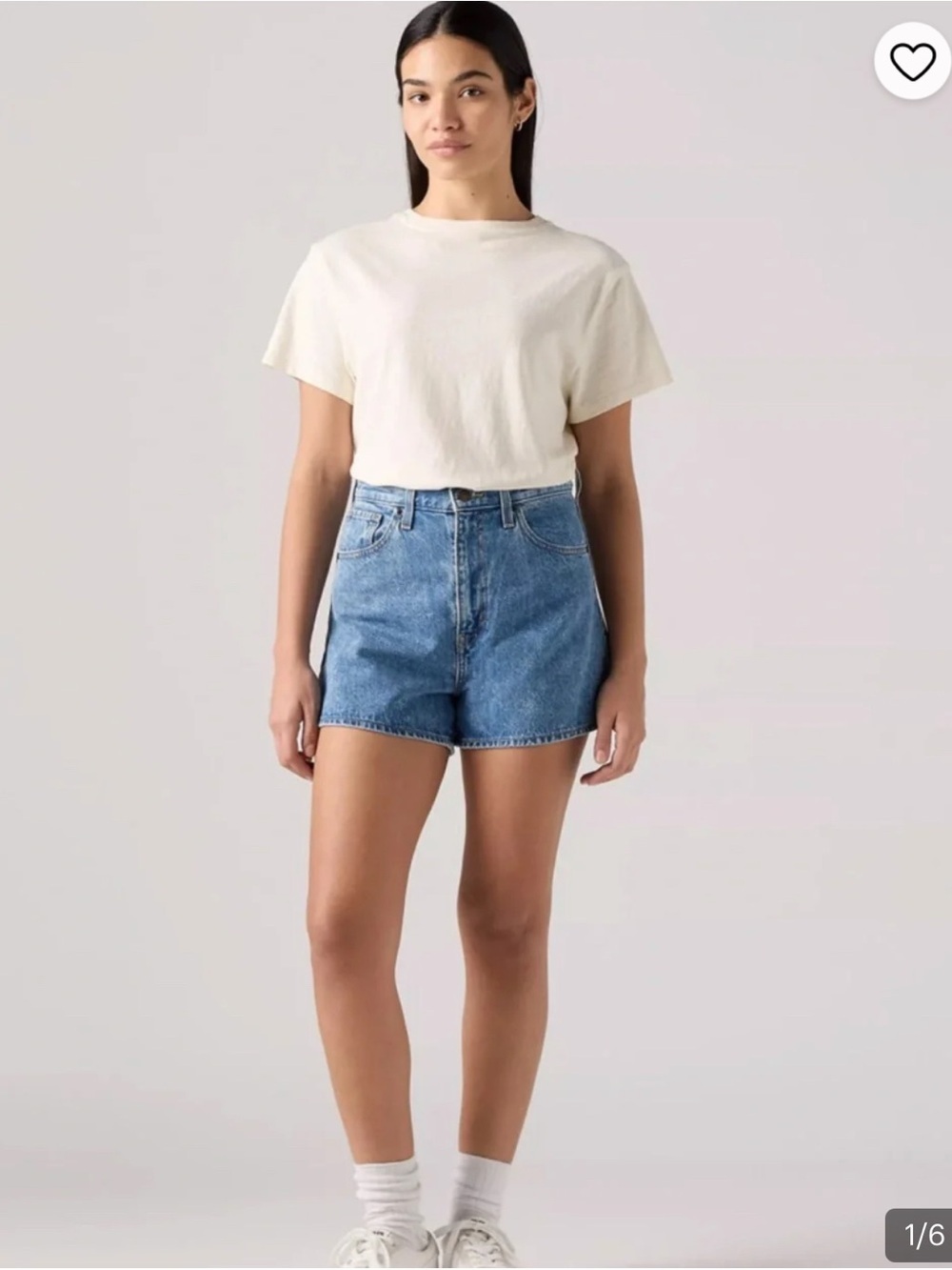 Levi’s High Waisted Mom Shorts Blue Jeans Shorts Women’s Size 34